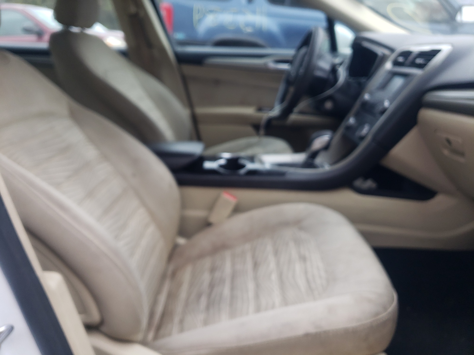 Photo 5 from auction – 2016 FORD FUSION SE with VIN 3FA6P0H79GR392516