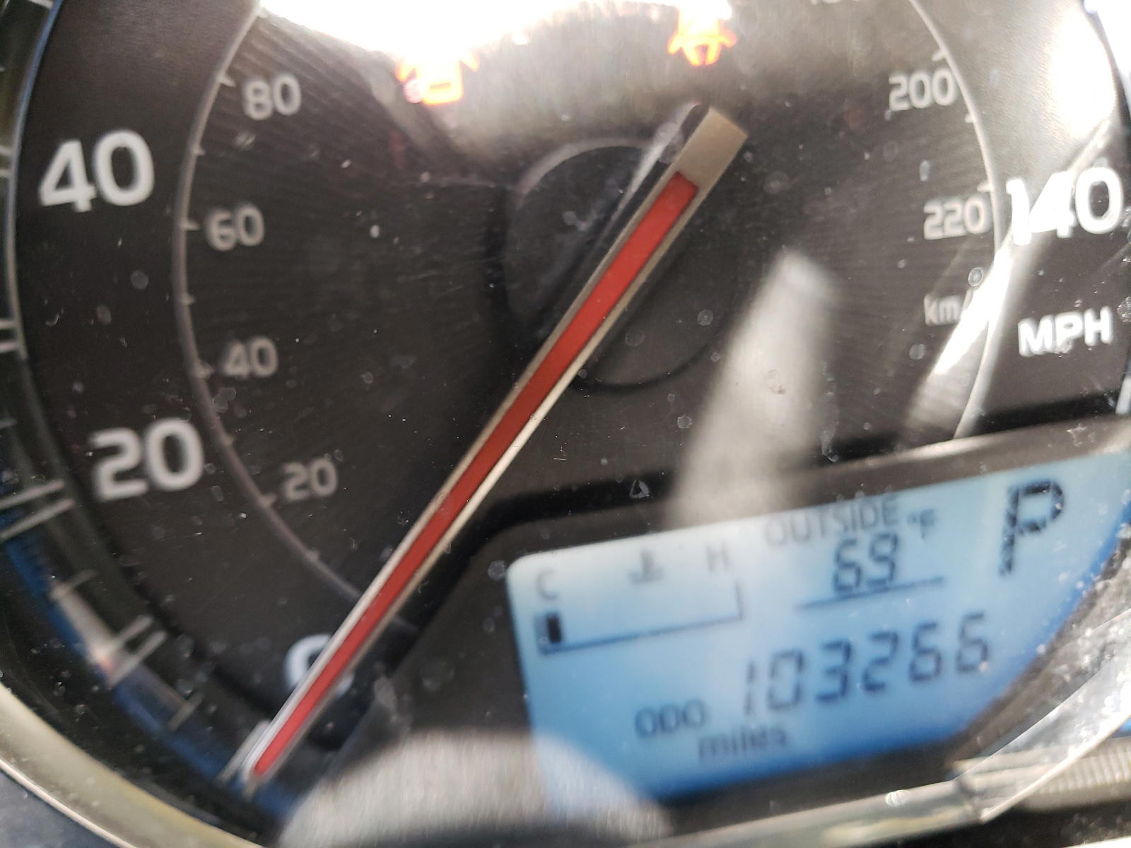 Photo 8 from auction – 2015 TOYOTA RAV4 LIMIT with VIN 2T3DFREV6FW375971