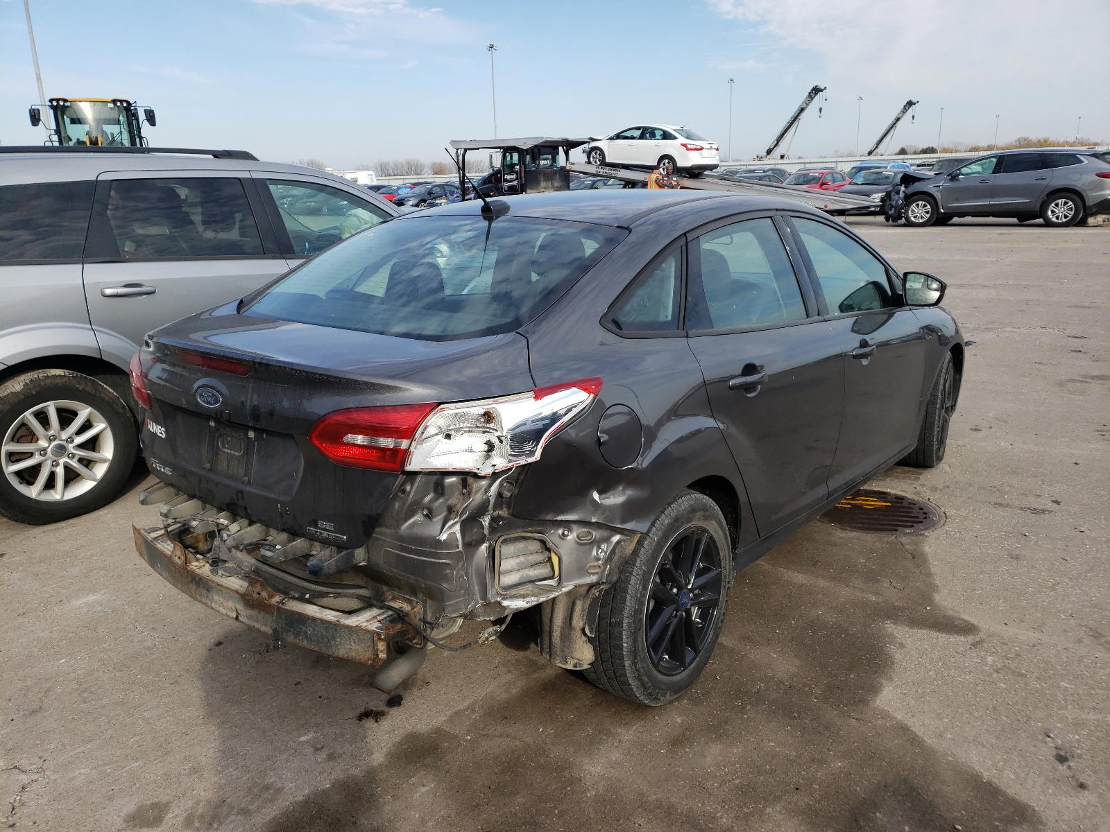 Photo 4 from auction – 2015 FORD FOCUS SE with VIN 1FADP3F29FL239776