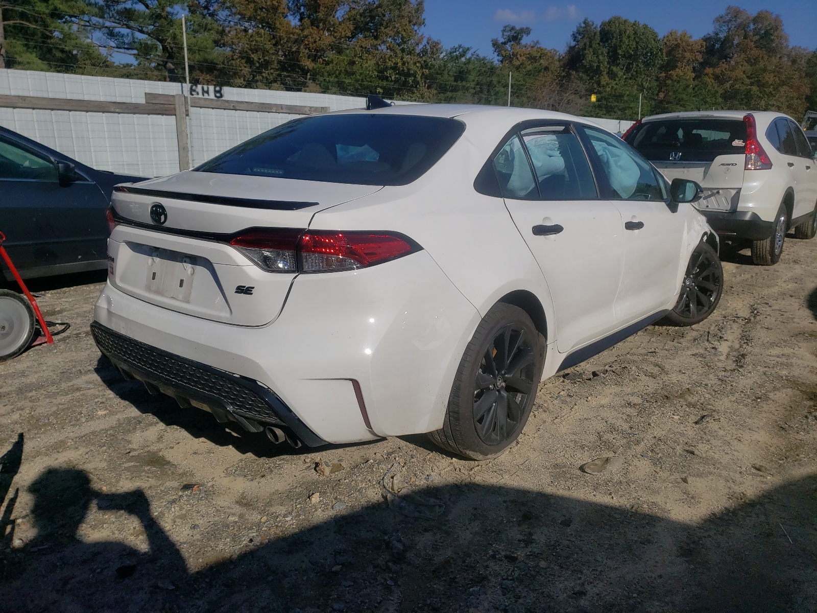 Photo 4 from auction – 2021 TOYOTA COROLLA SE with VIN 5YFS4MCE0MP073053