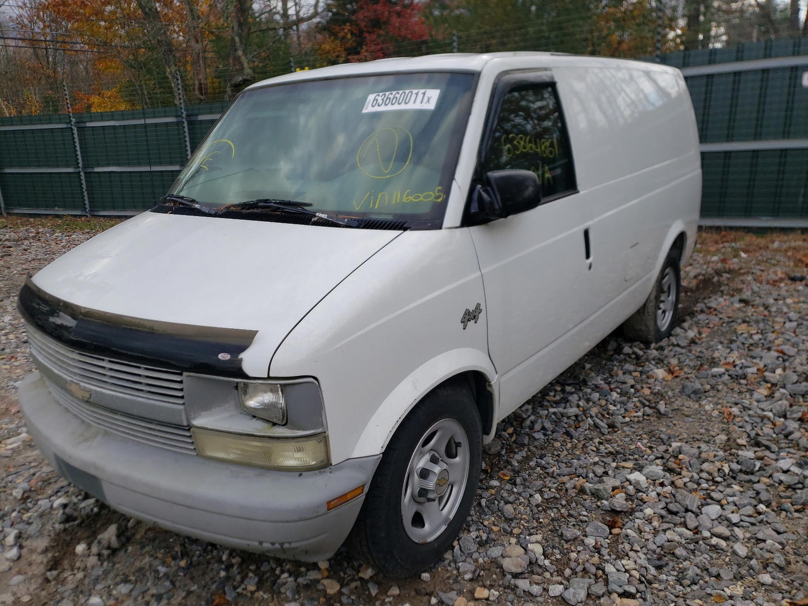 Photo 2 from auction – 2004 CHEVROLET ASTRO with VIN 1GCDL19X64B116005