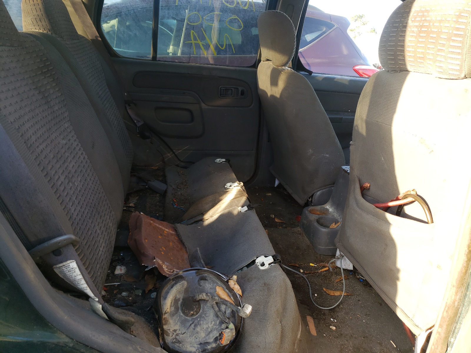 Photo 6 from auction – 2001 NISSAN XTERRA XE with VIN 5N1ED28T91C519595