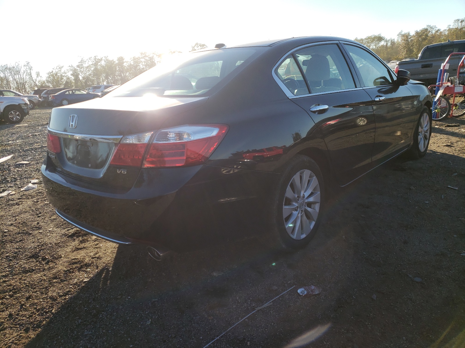 Photo 4 from auction – 2015 HONDA ACCORD EXL with VIN 1HGCR3F80FA034851
