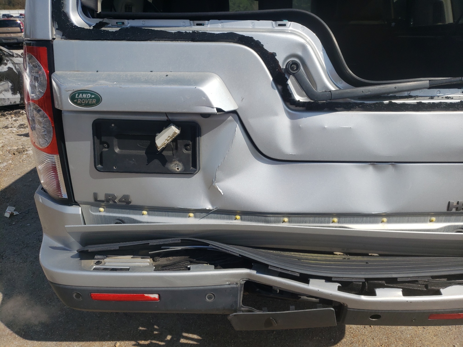 Photo 9 from auction – 2013 LAND ROVER LR4 HSE with VIN SALAG2D42DA683837