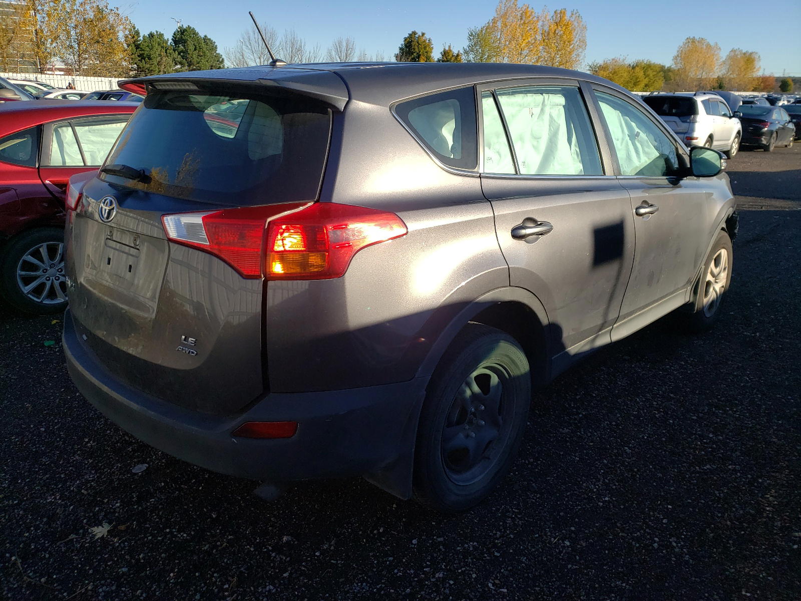 Photo 4 from auction – 2014 TOYOTA RAV4 LE with VIN 2T3BFREV9EW177049