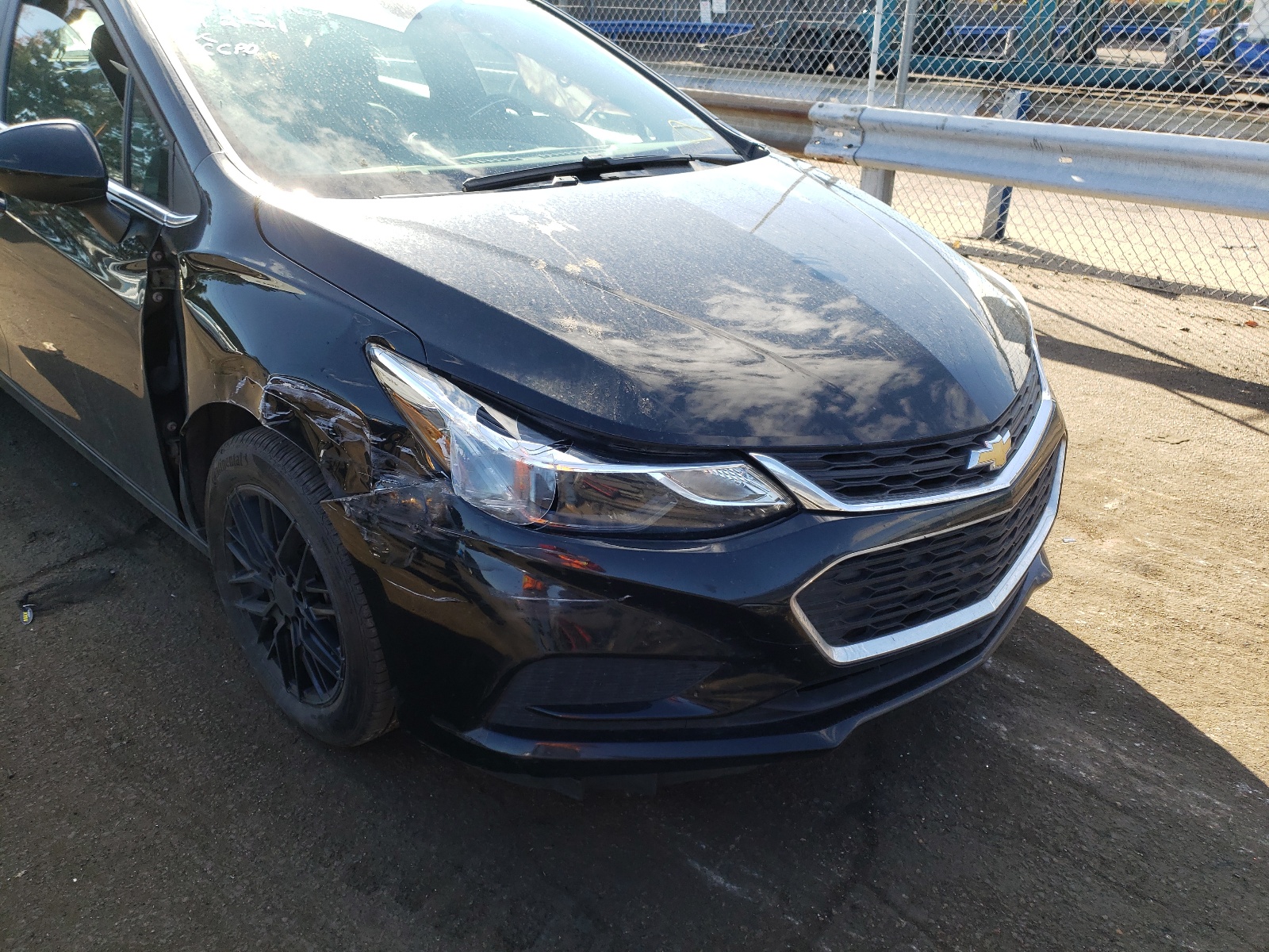 Photo 20 from auction – 2017 CHEVROLET CRUZE LT with VIN 3G1BE6SM0HS541737
