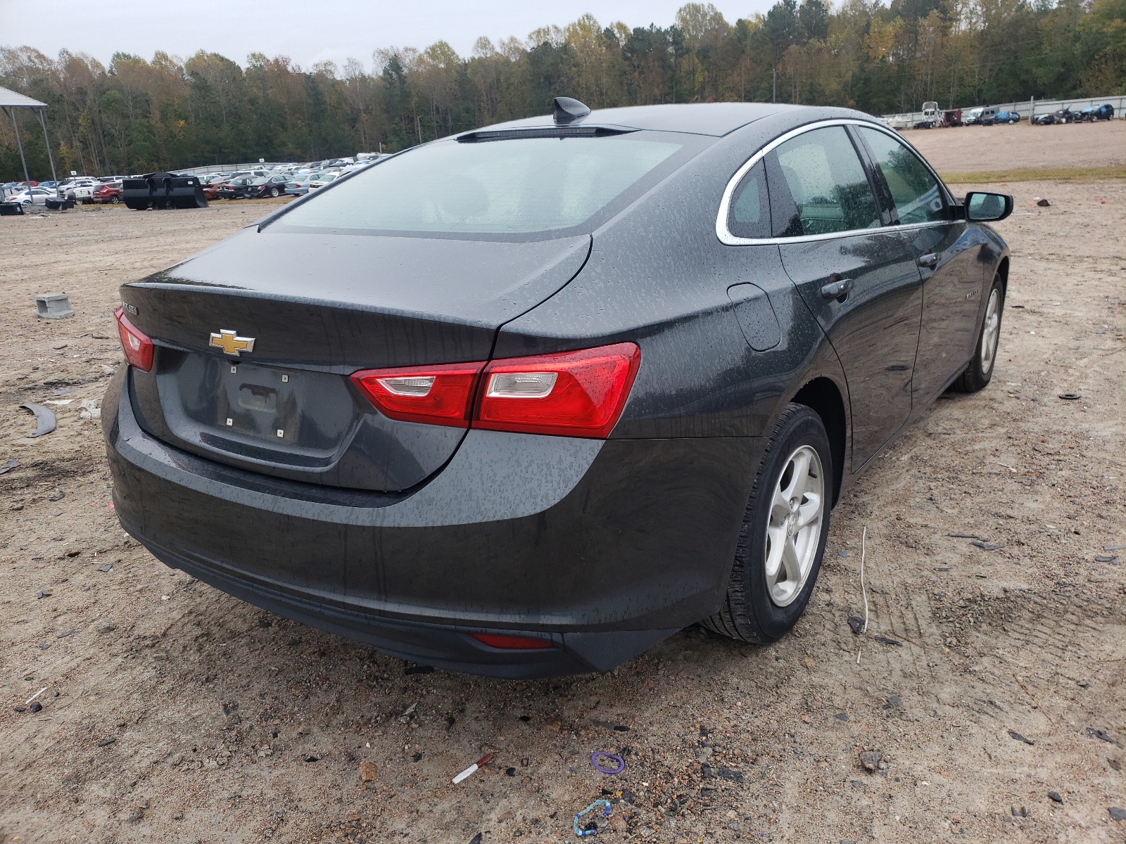 Photo 4 from auction – 2017 CHEVROLET MALIBU LS with VIN 1G1ZC5ST2HF254376
