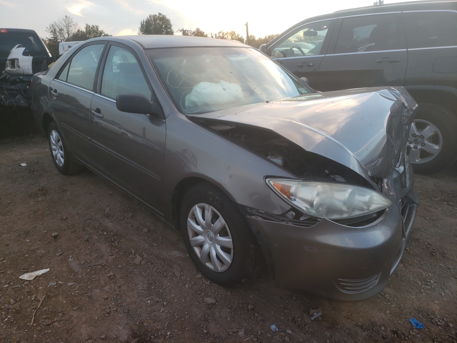 TOYOTA CAMRY LE 2005 with VIN 4T1BE32K85U630144 - Photo from auction