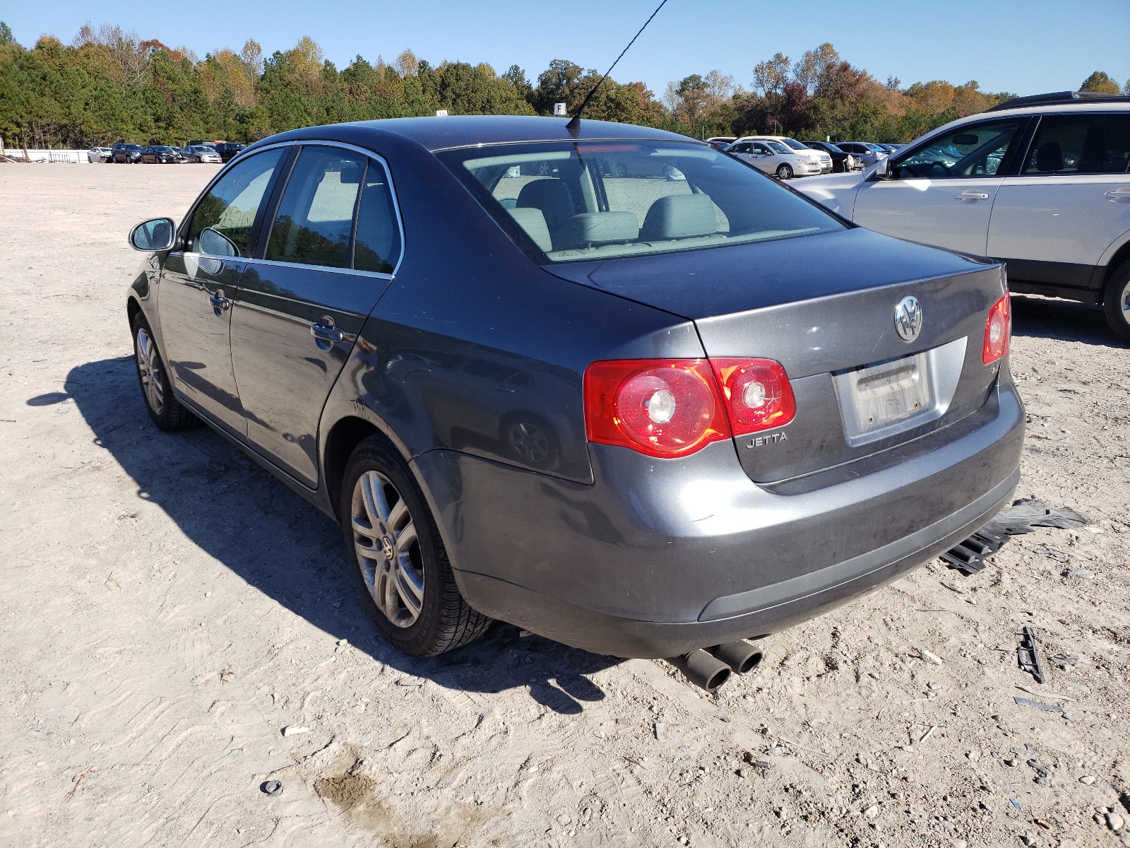 Zdjęcie 3 z aukcji – 2007 VOLKSWAGEN JETTA WOLF z VIN 3VWEF71K17M078787