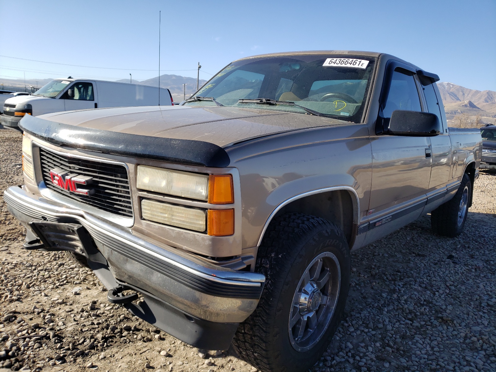 Photo 2 from auction – 1994 GMC SIERRA K15 with VIN 2GTEK19K2R1543975