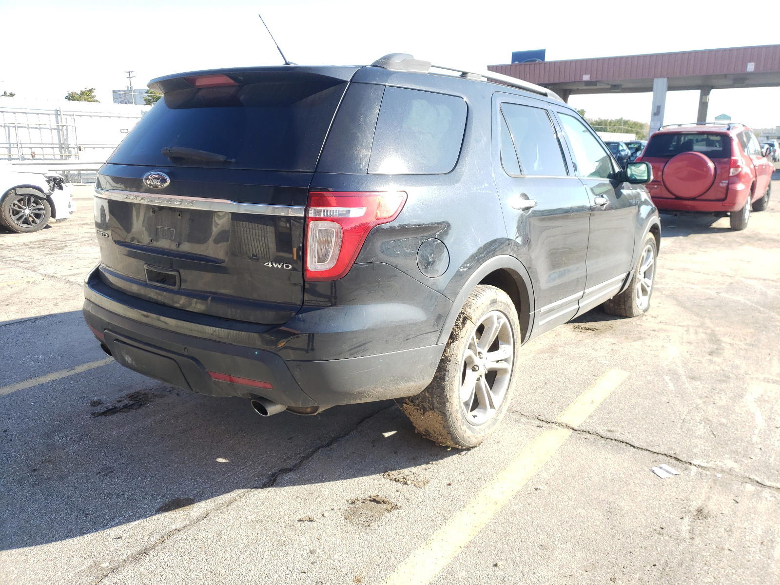 Photo 4 from auction – 2012 FORD EXPLORER L with VIN 1FMHK8F89CGA57782