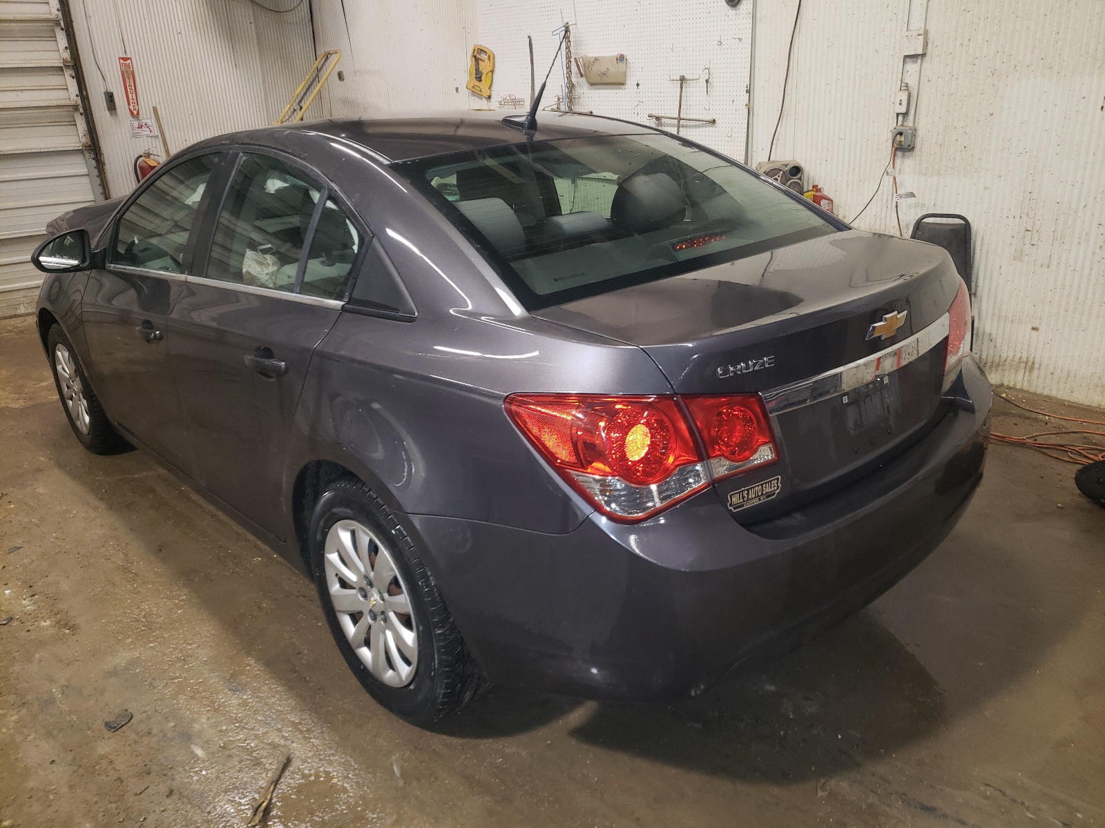 Photo 3 from auction – 2011 CHEVROLET CRUZE LS with VIN 1G1PC5SH4B7195934