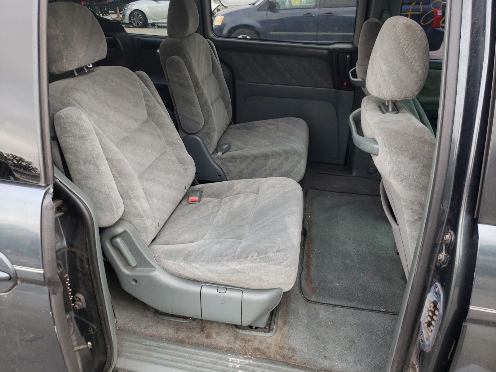 Photo 6 from auction – 2004 HONDA ODYSSEY EX with VIN 5FNRL18684B031775