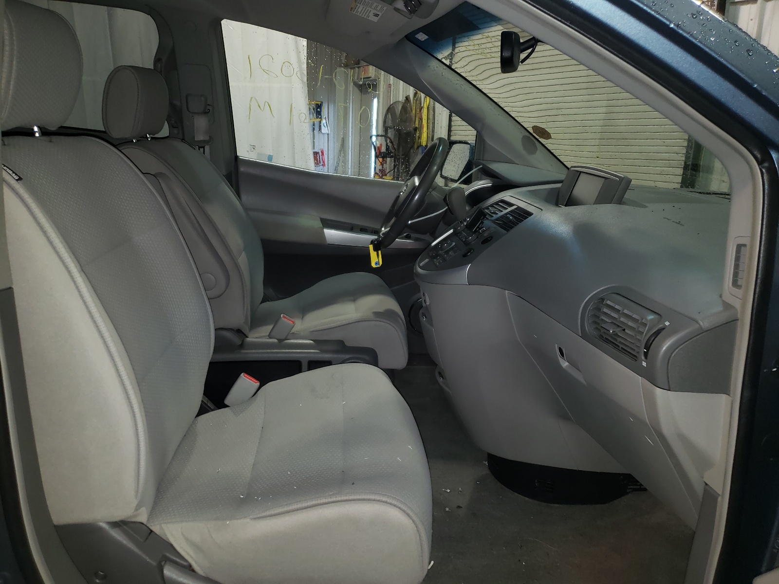 Photo 5 from auction – 2008 NISSAN QUEST with VIN 5N1BV28U18N107727