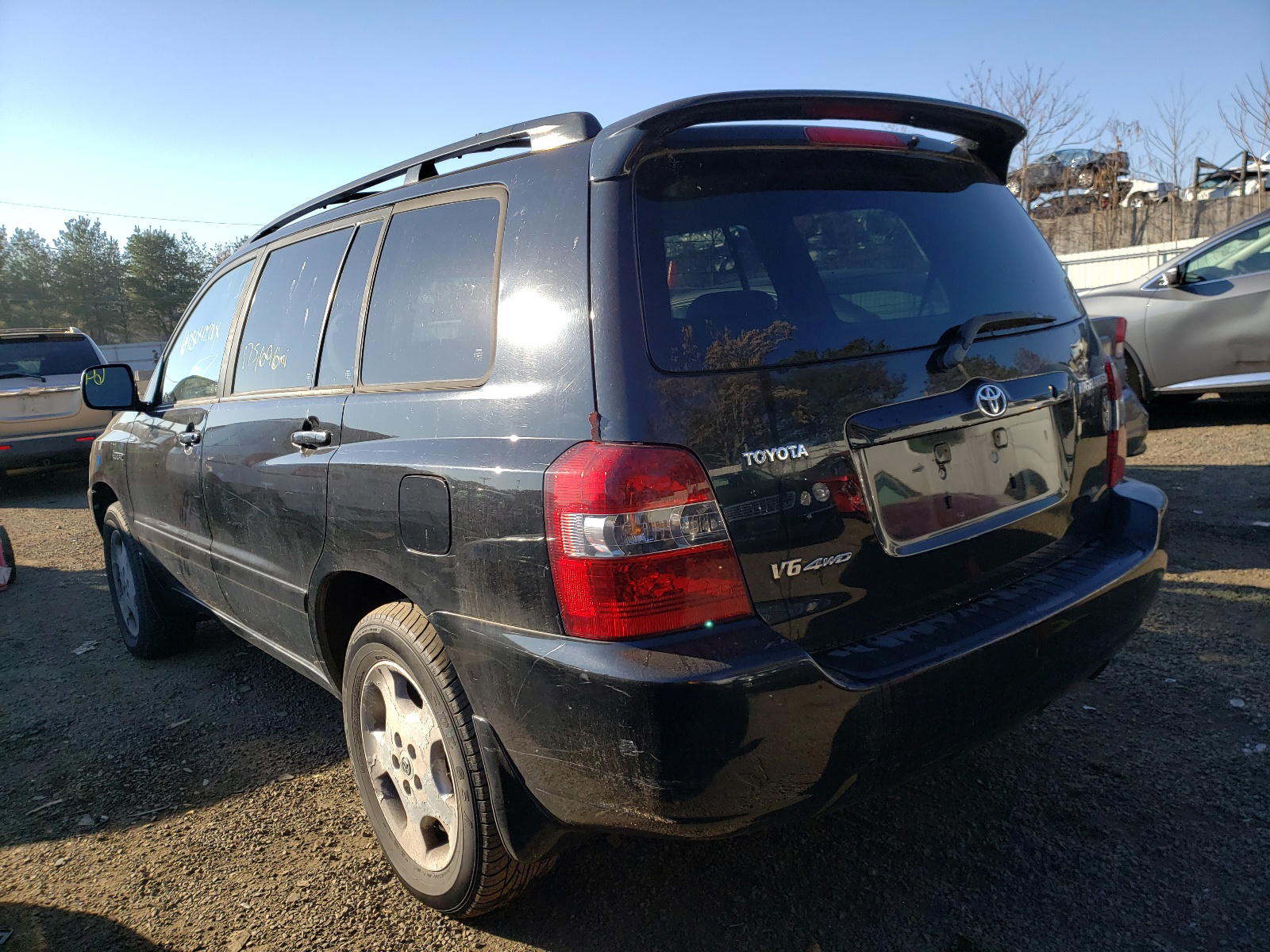 Photo 3 from auction – 2004 TOYOTA HIGHLANDER with VIN JTEEP21A740026486