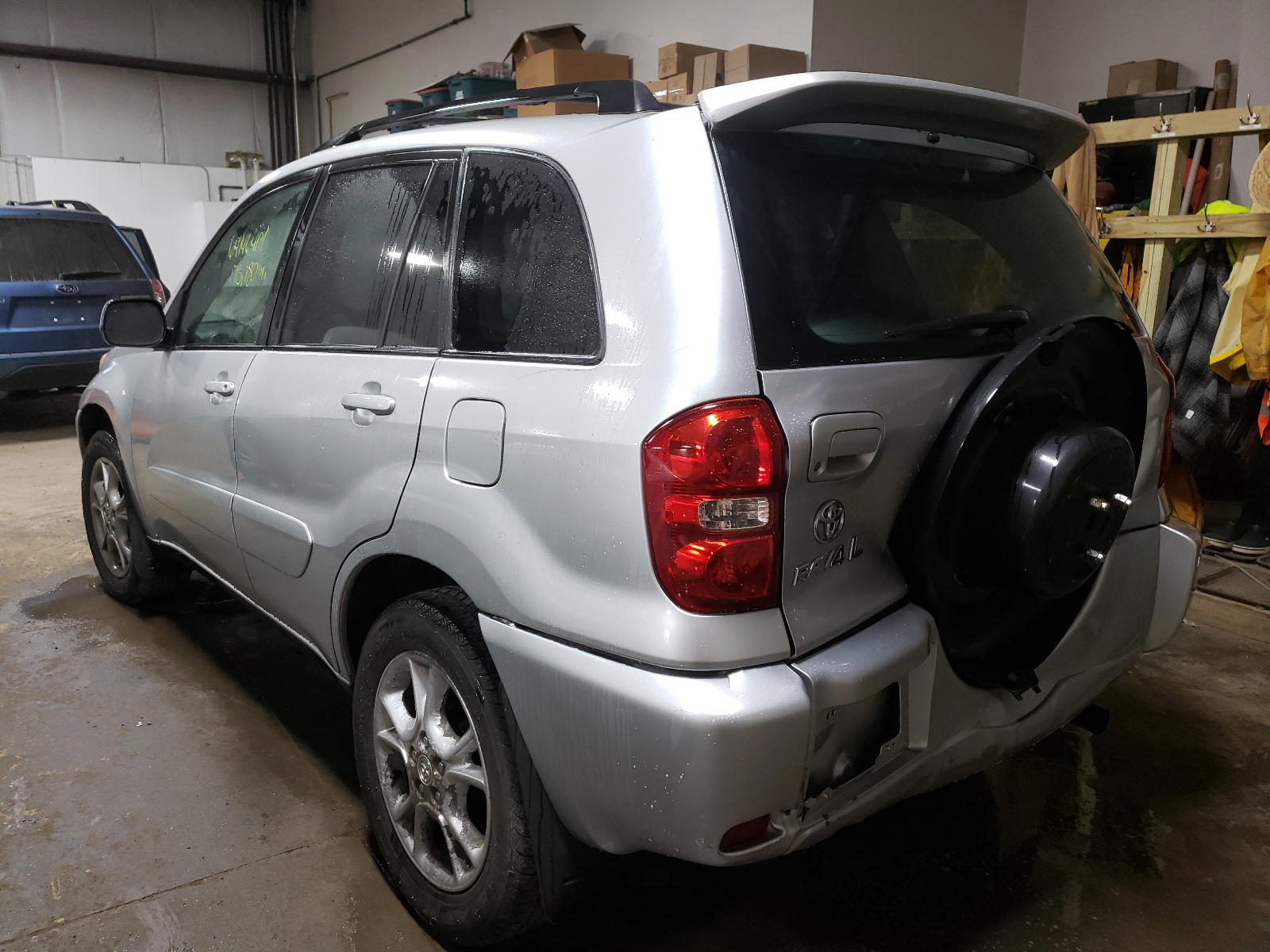 Photo 3 from auction – 2004 TOYOTA RAV4 with VIN JTEGD20V240008855