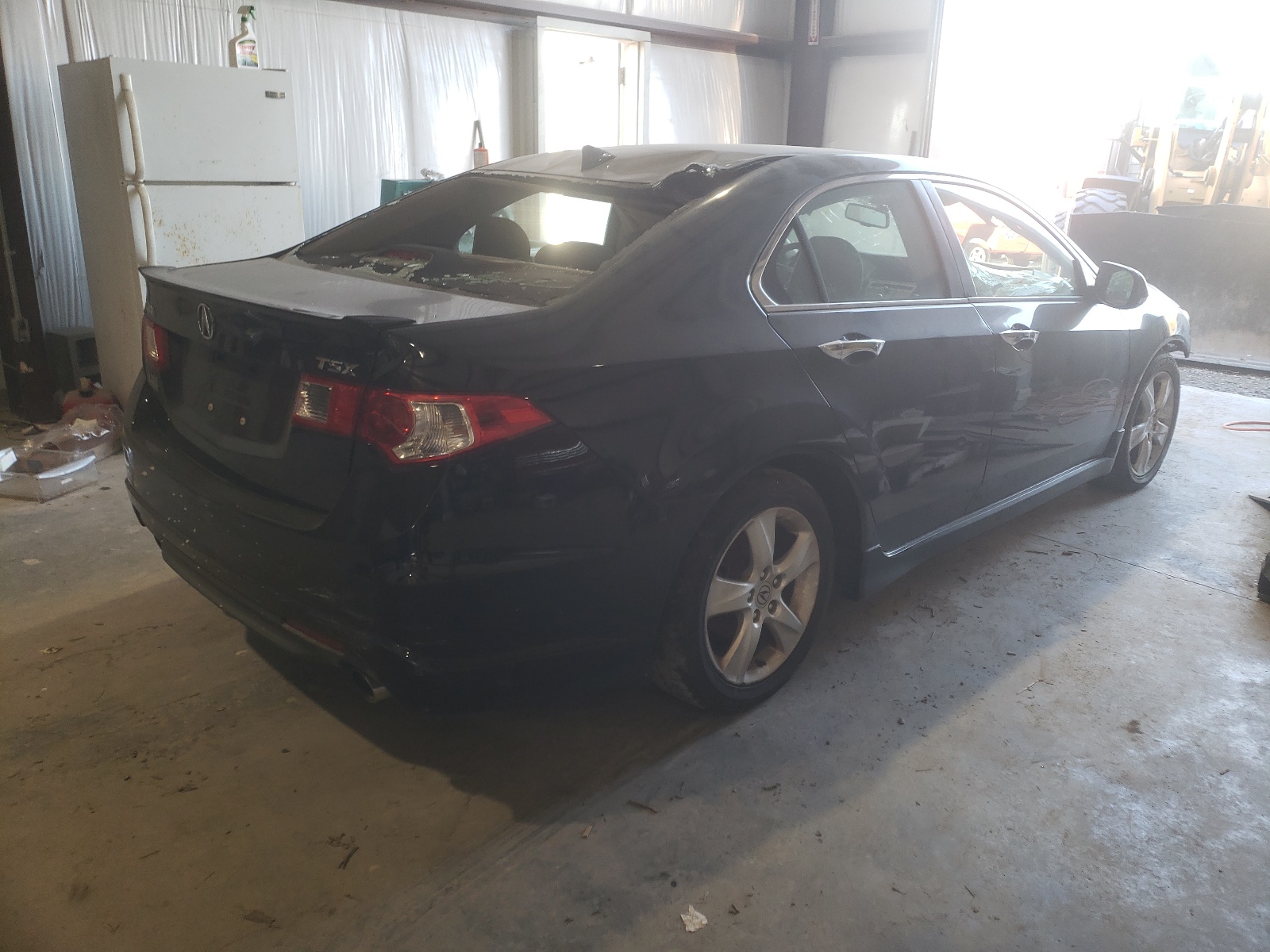 Photo 4 from auction – 2010 ACURA TSX with VIN JH4CU2F67AC027705