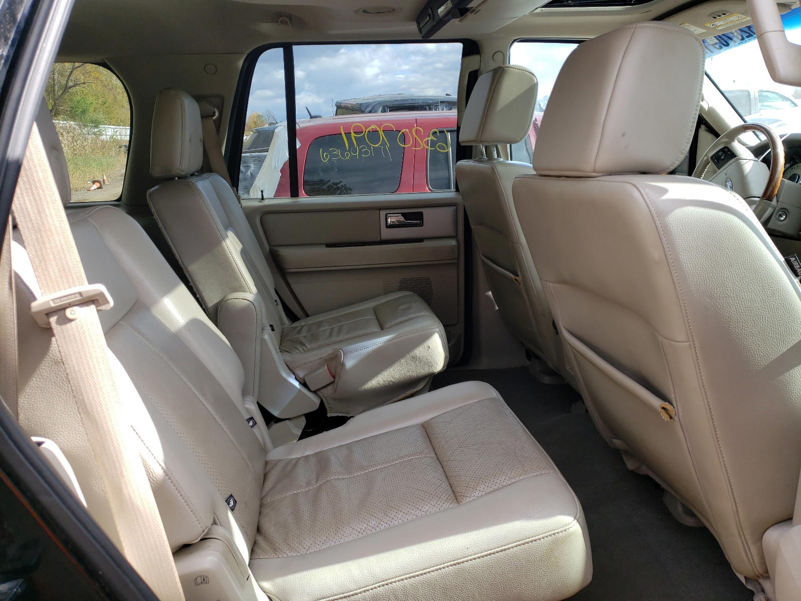 Photo 6 from auction – 2007 FORD EXPEDITION with VIN 1FMFU20537LA60557