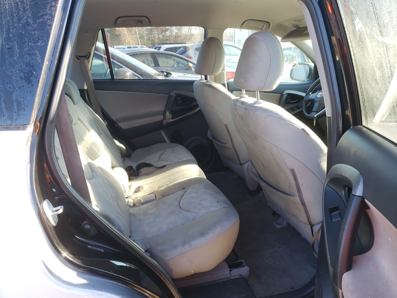 Zdjęcie 6 z aukcji – 2010 TOYOTA RAV4 z VIN 2T3JF4DV3AW075563
