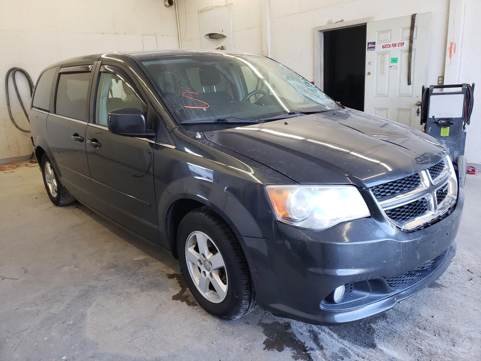 DODGE CARAVAN 2012 with VIN 2C4RDGDG3CR171833 - Photo from auction