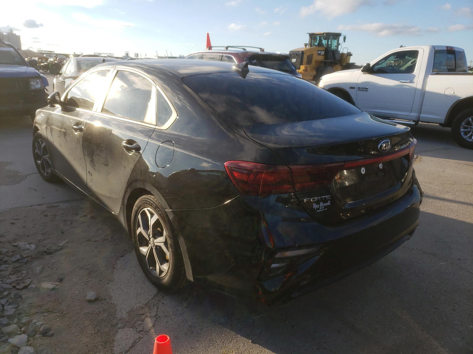 Photo 3 from auction – 2020 KIA FORTE with VIN 3KPF24AD2LE171373