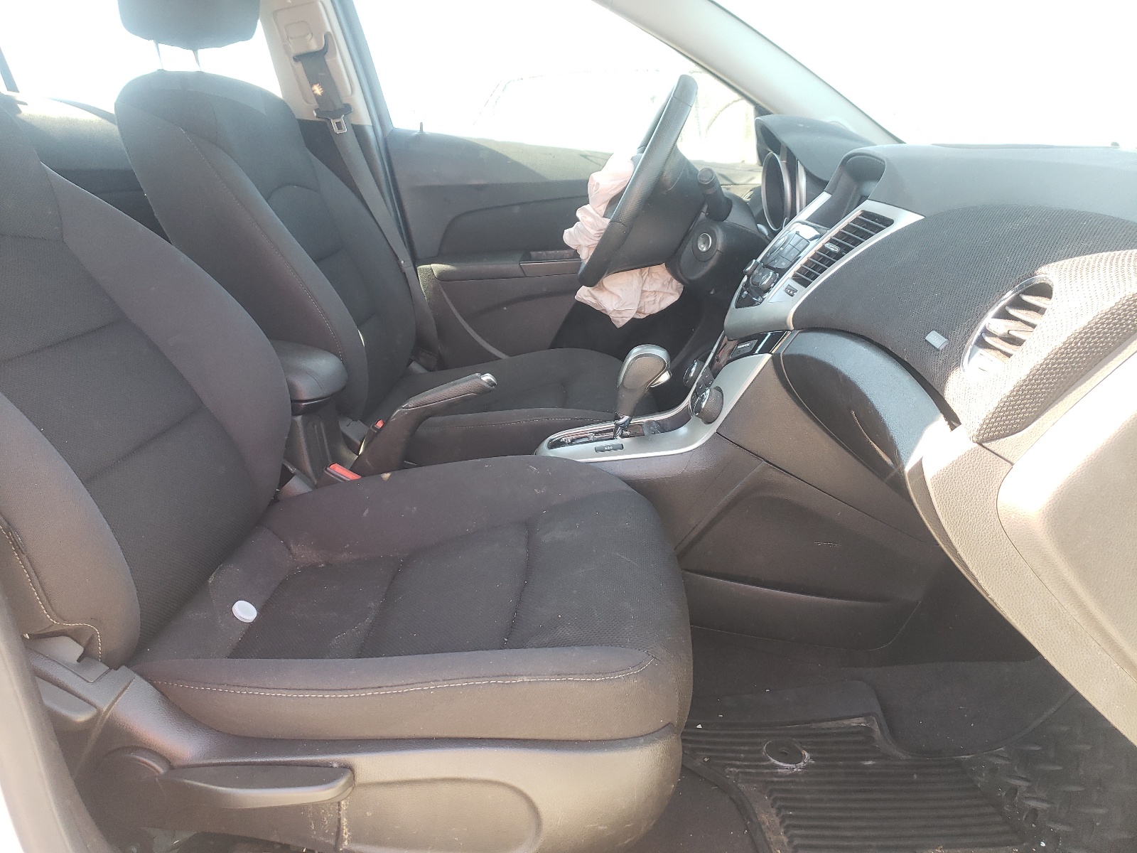 Photo 5 from auction – 2015 CHEVROLET CRUZE LT with VIN 1G1PC5SB7F7189630