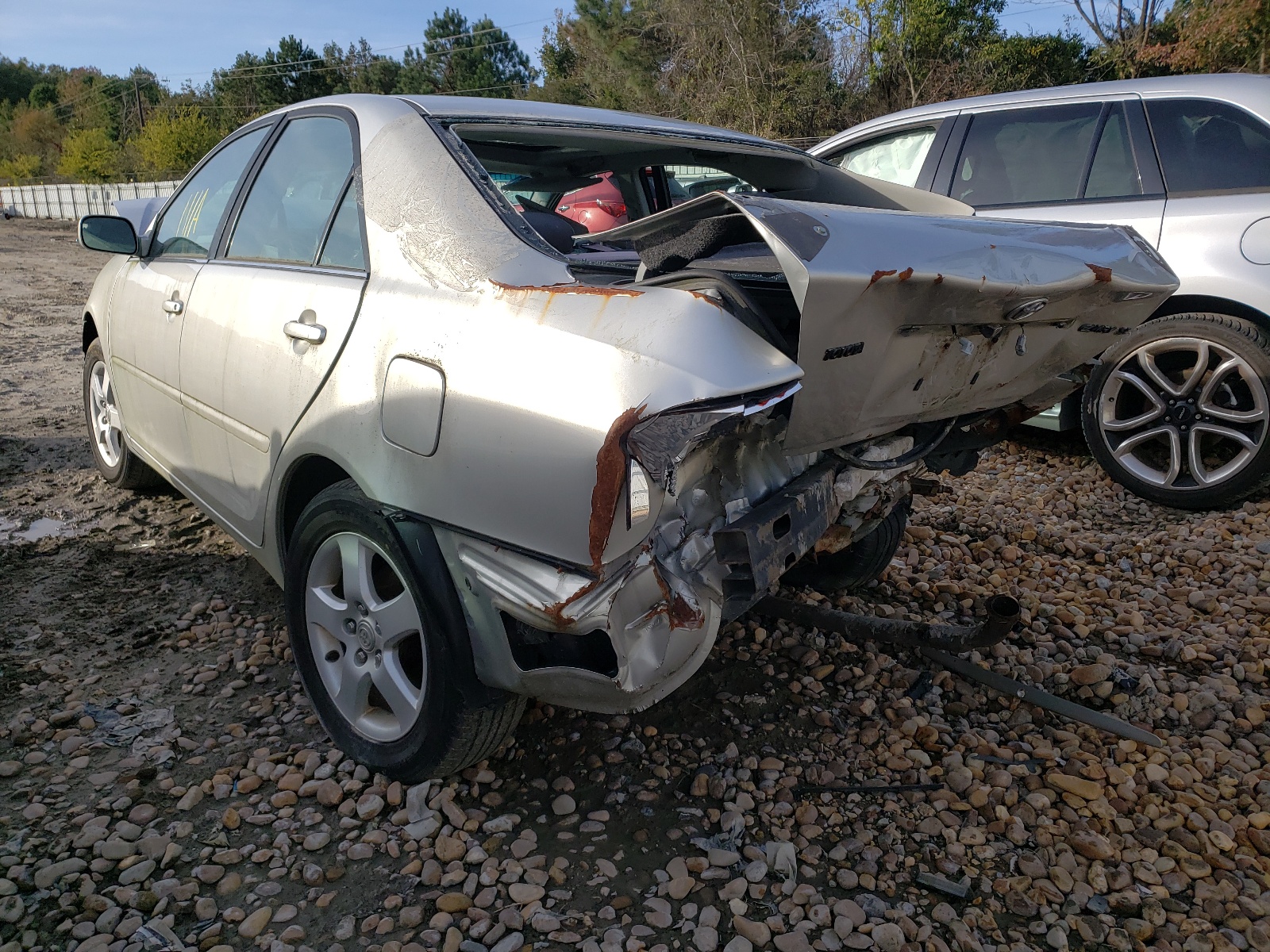 Photo 3 from auction – 2004 TOYOTA 1 TON with VIN 4T1BE32K34U860088