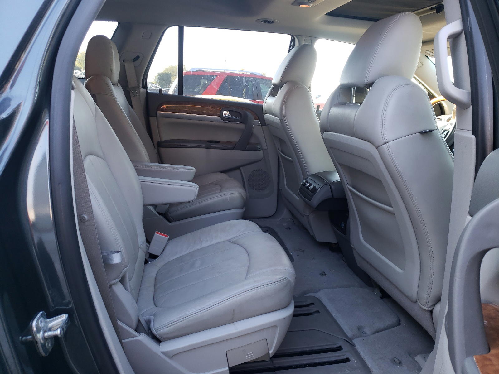 Photo 6 from auction – 2011 BUICK ENCLAVE CX with VIN 5GAKVBED1BJ287669