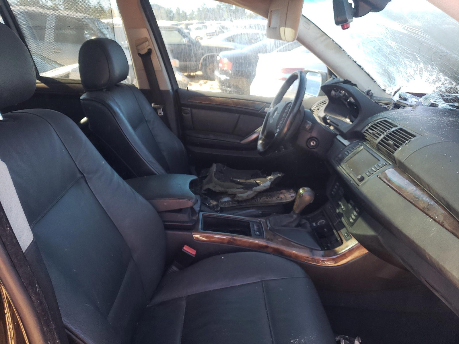 Photo 5 from auction – 2006 BMW X5 3.0I with VIN 5UXFA13576LY30646