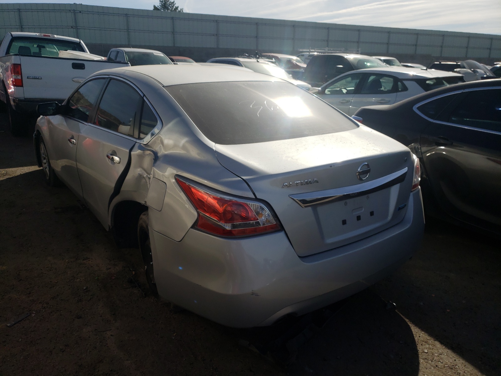 Photo 3 from auction – 2014 NISSAN ALTIMA 2.5 with VIN 1N4AL3AP2EN379978