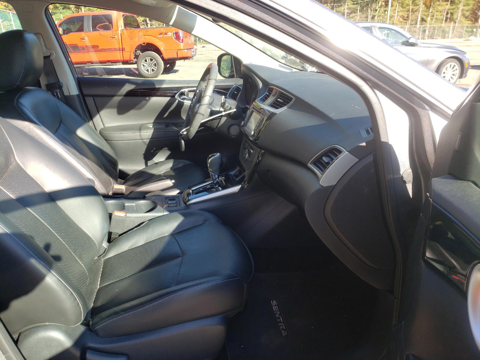 Photo 5 from auction – 2017 NISSAN SENTRA S with VIN 3N1AB7AP1HY345822