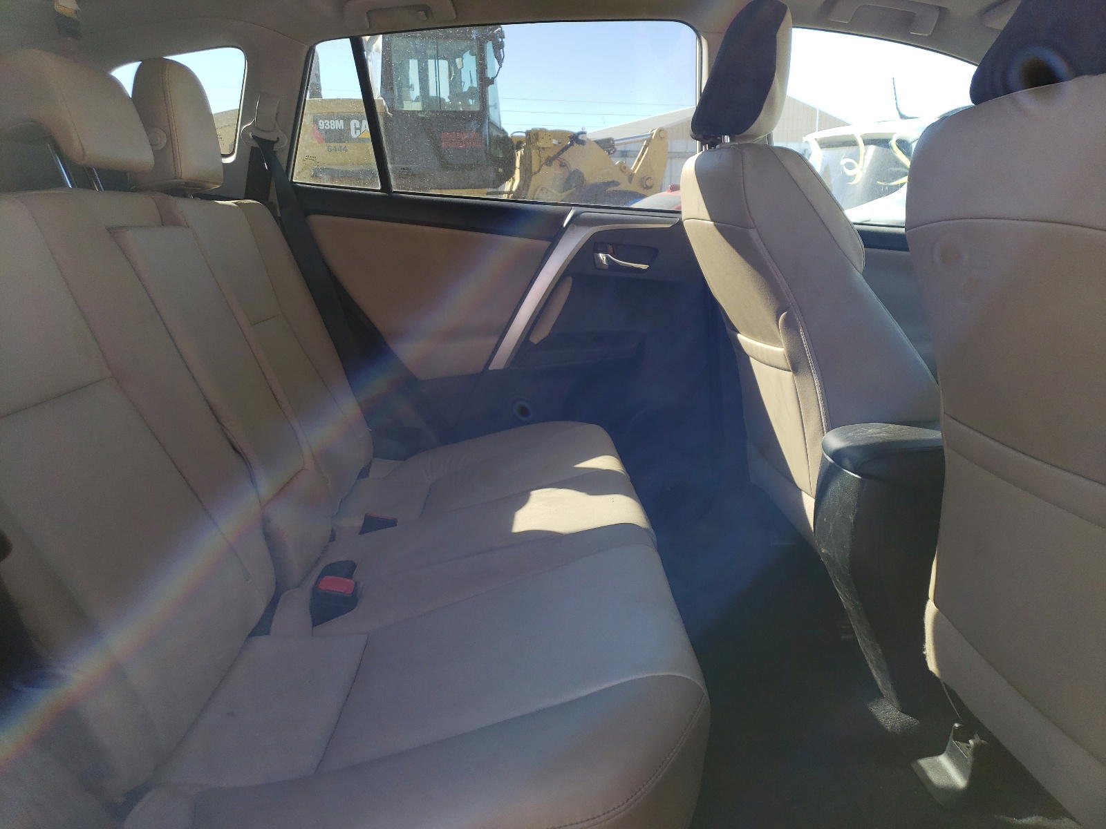 Photo 6 from auction – 2015 TOYOTA RAV4 LIMIT with VIN 2T3DFREV6FW375971