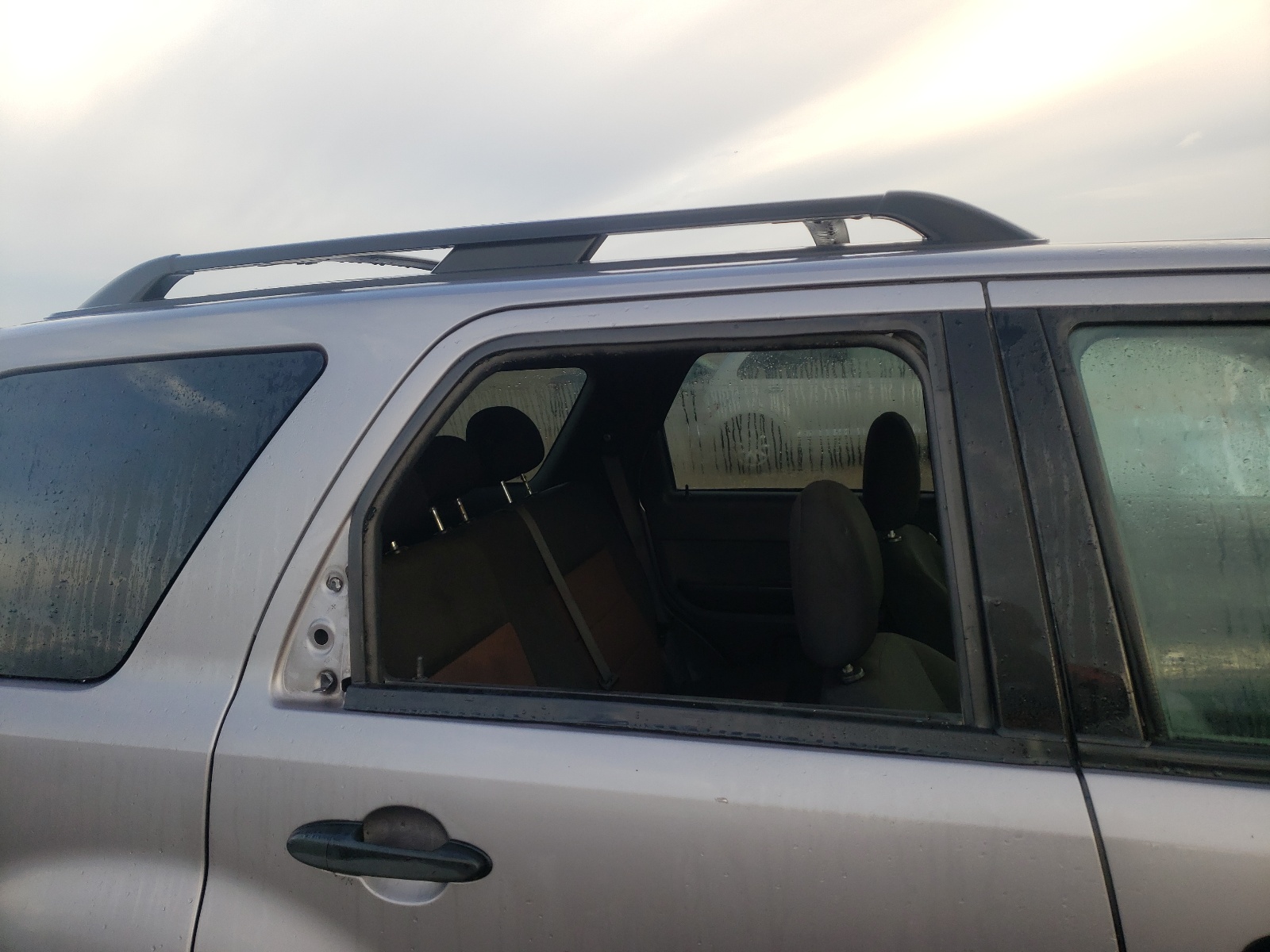 Photo 9 from auction – 2008 FORD ESCAPE XLT with VIN 1FMCU03Z78KC17309