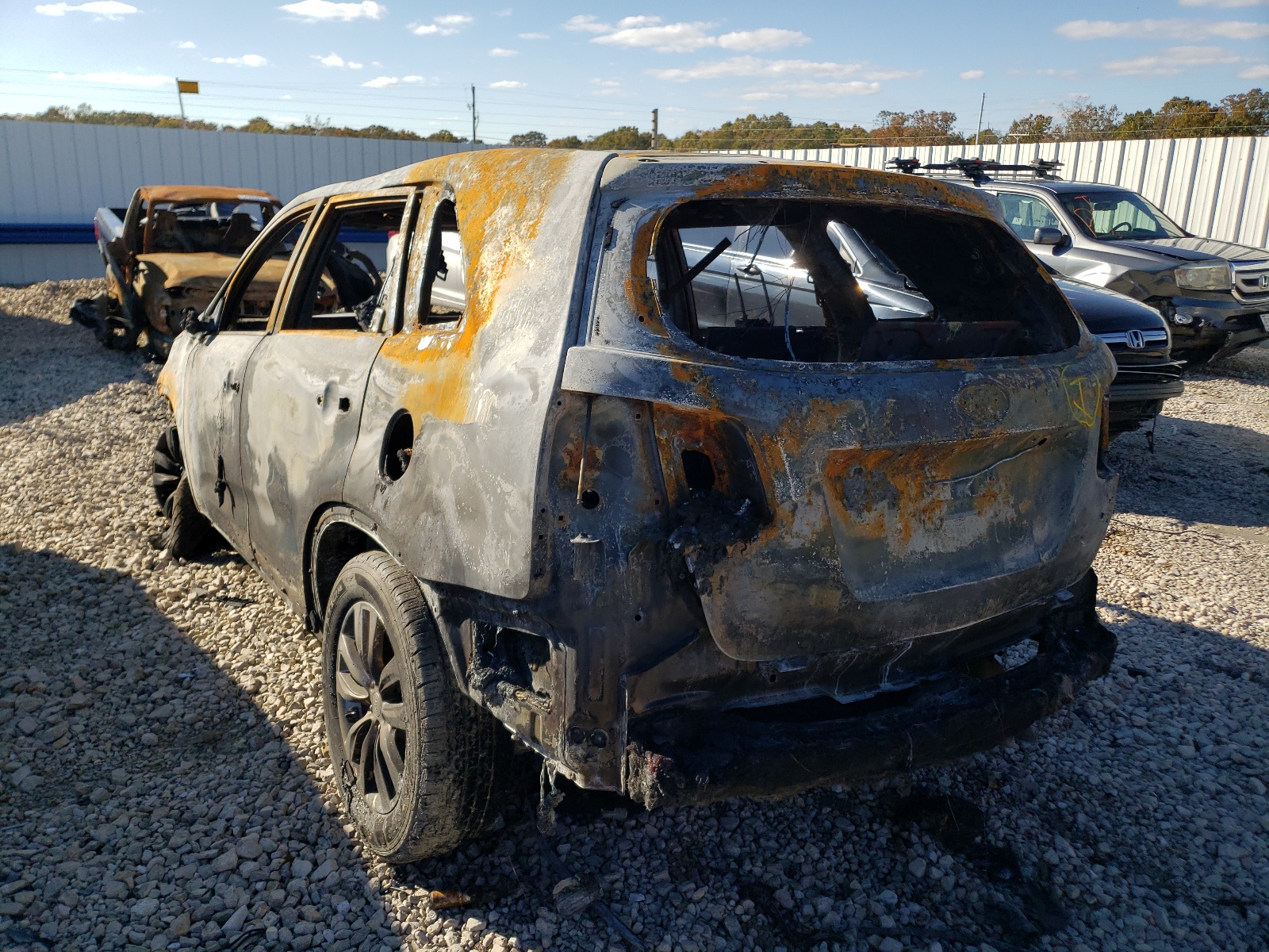Photo 3 from auction – 2011 KIA SORENTO EX with VIN 5XYKU4A2XBG022248