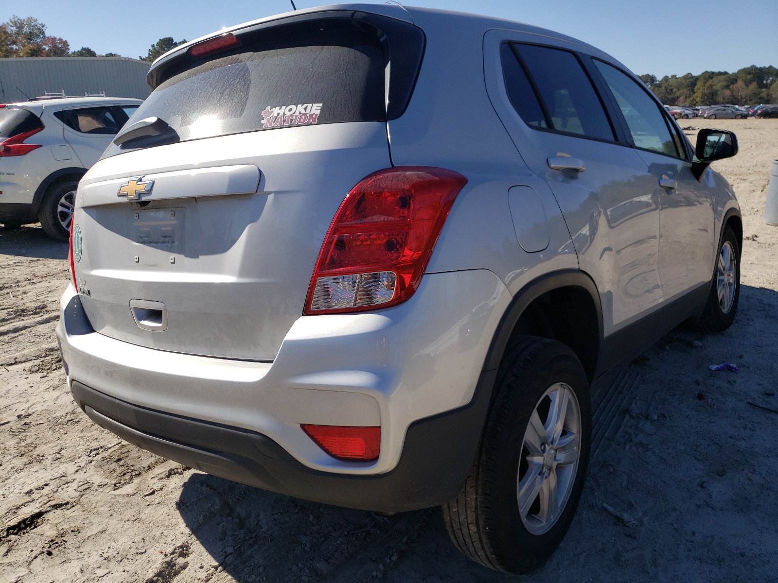 Photo 4 from auction – 2019 CHEVROLET TRAX LS with VIN 3GNCJKSBXKL245695