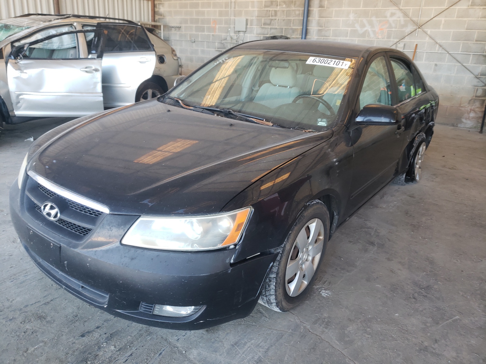 Photo 2 from auction – 2007 HYUNDAI SONATA SE with VIN 5NPEU46F57H230739
