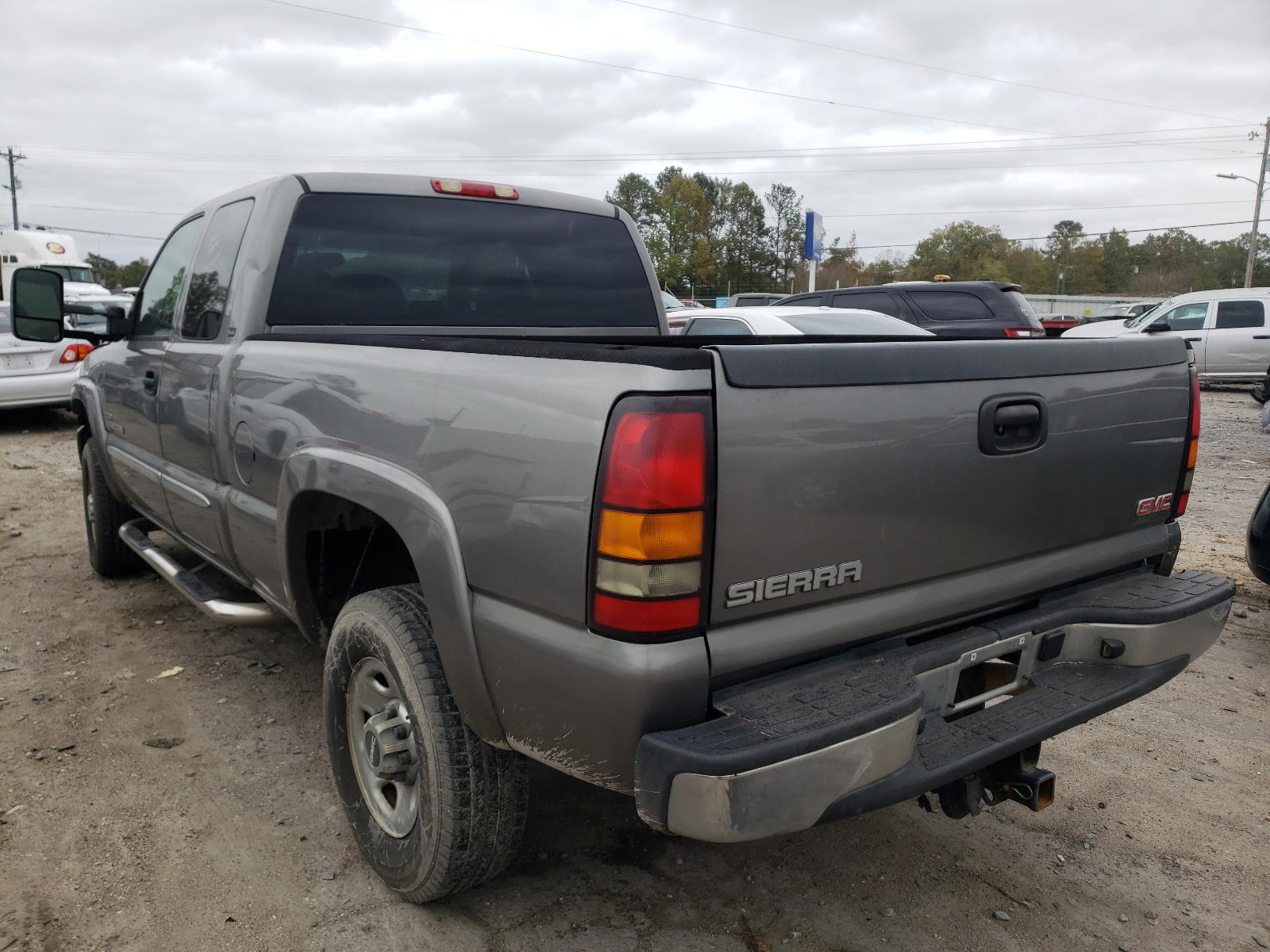 Photo 3 from auction – 2006 GMC SIERRA C25 with VIN 1GTHC29296E113631