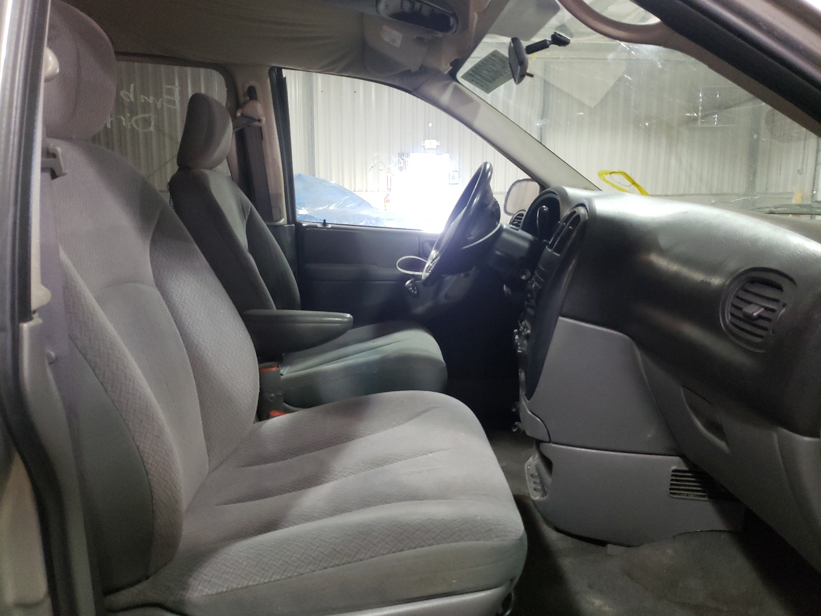 Zdjęcie 5 z aukcji – 2005 DODGE GRAND CARA z VIN 2D4GP44L65R302852