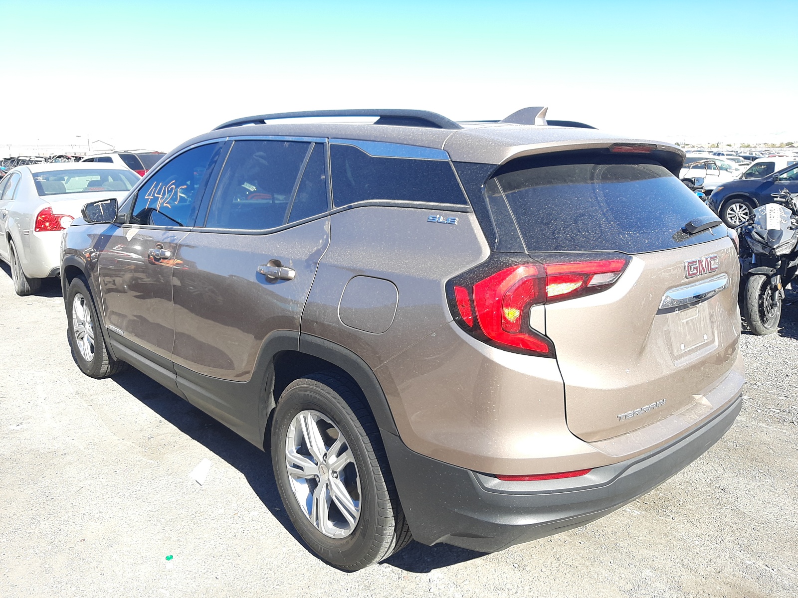 Photo 3 from auction – 2018 GMC TERRAIN SL with VIN 3GKALMEV9JL280078