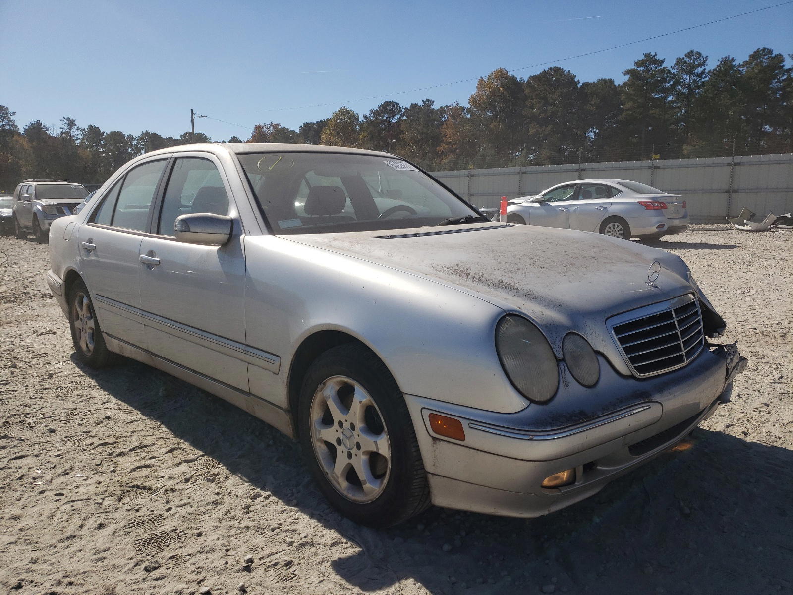 MERCEDES-BENZ E 320 2002 with VIN WDBJF65J62B420472 - Photo from auction