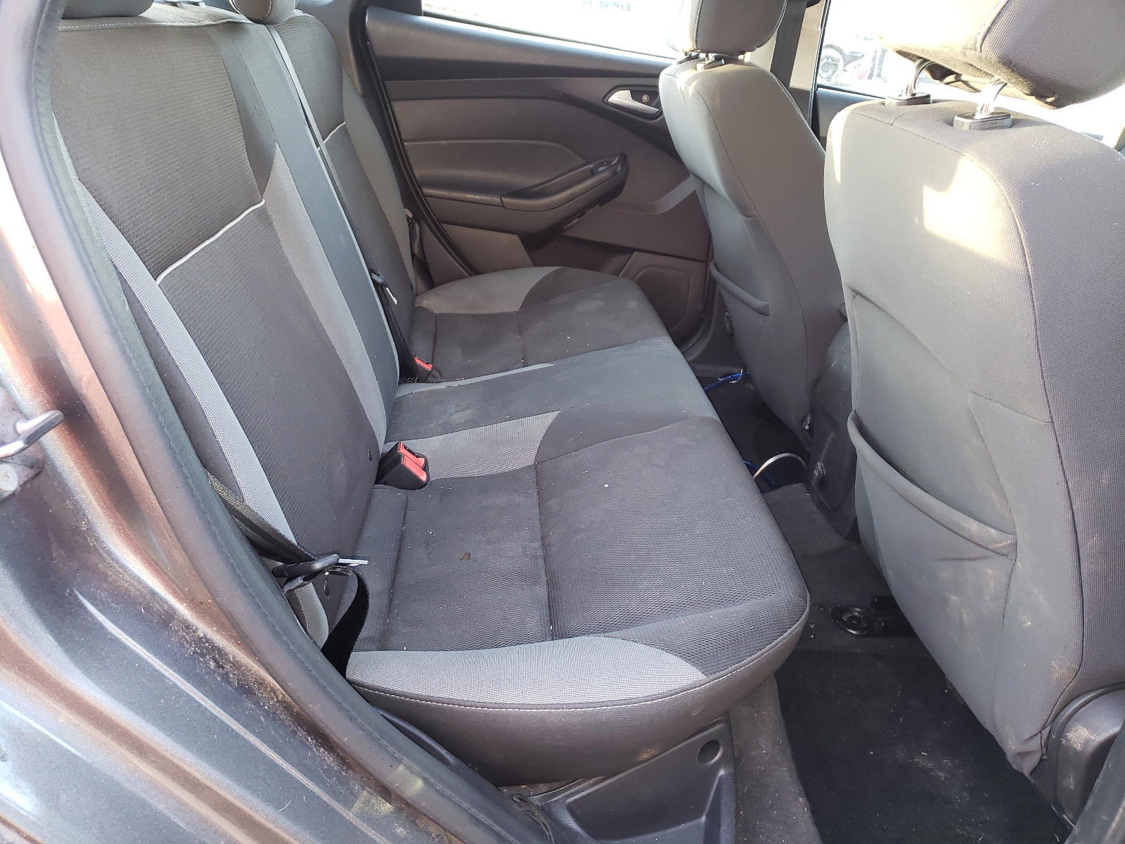 Photo 6 from auction – 2013 FORD FOCUS SE with VIN 1FADP3F24DL335134