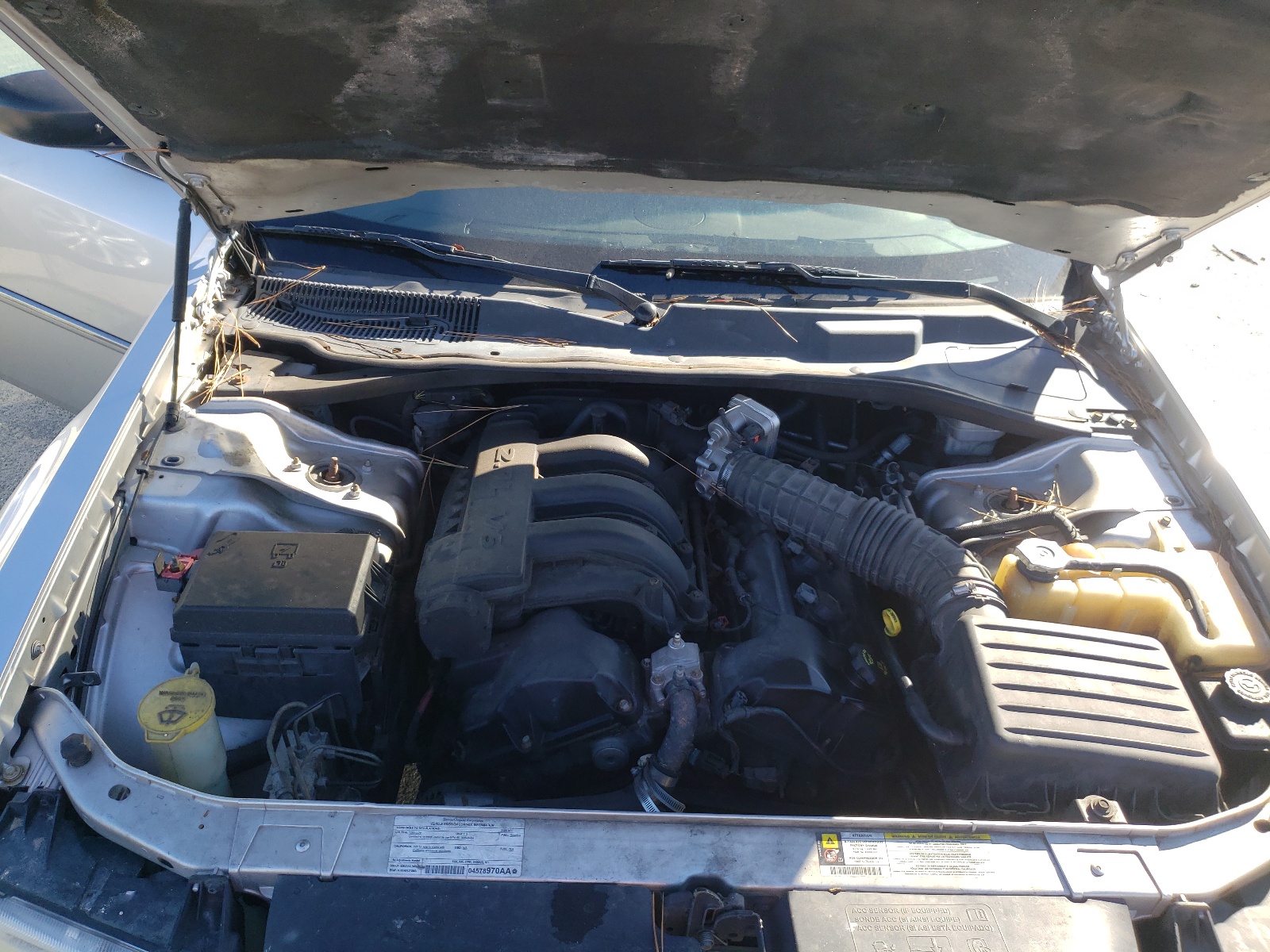 Photo 7 from auction – 2008 CHRYSLER 300 LX with VIN 2C3KA43R18H155451