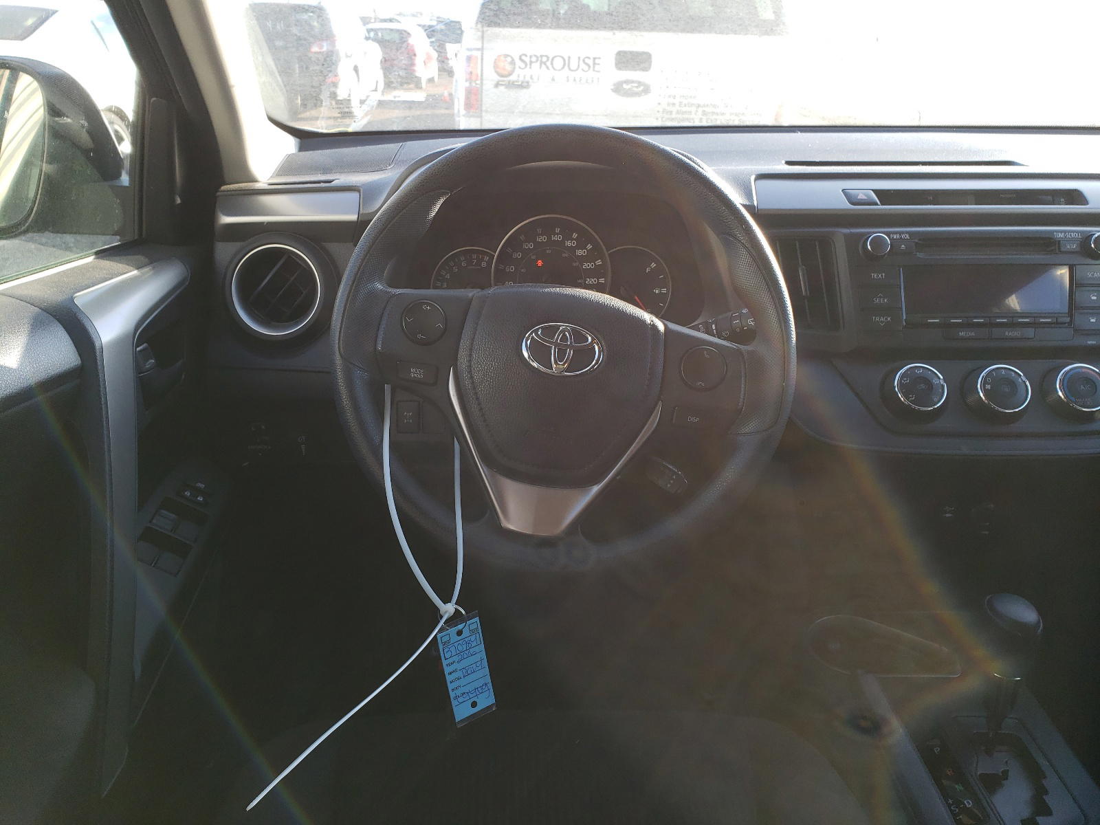 Photo 9 from auction – 2016 TOYOTA RAV4 LE with VIN 2T3BFREV0GW489294