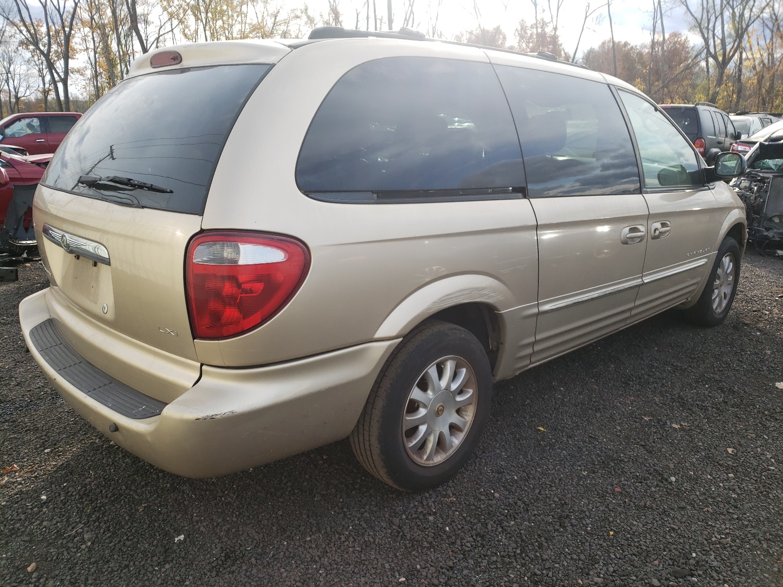 Photo 4 from auction – 2001 CHRYSLER TOWN AND C with VIN 2C8GP54L61R305066
