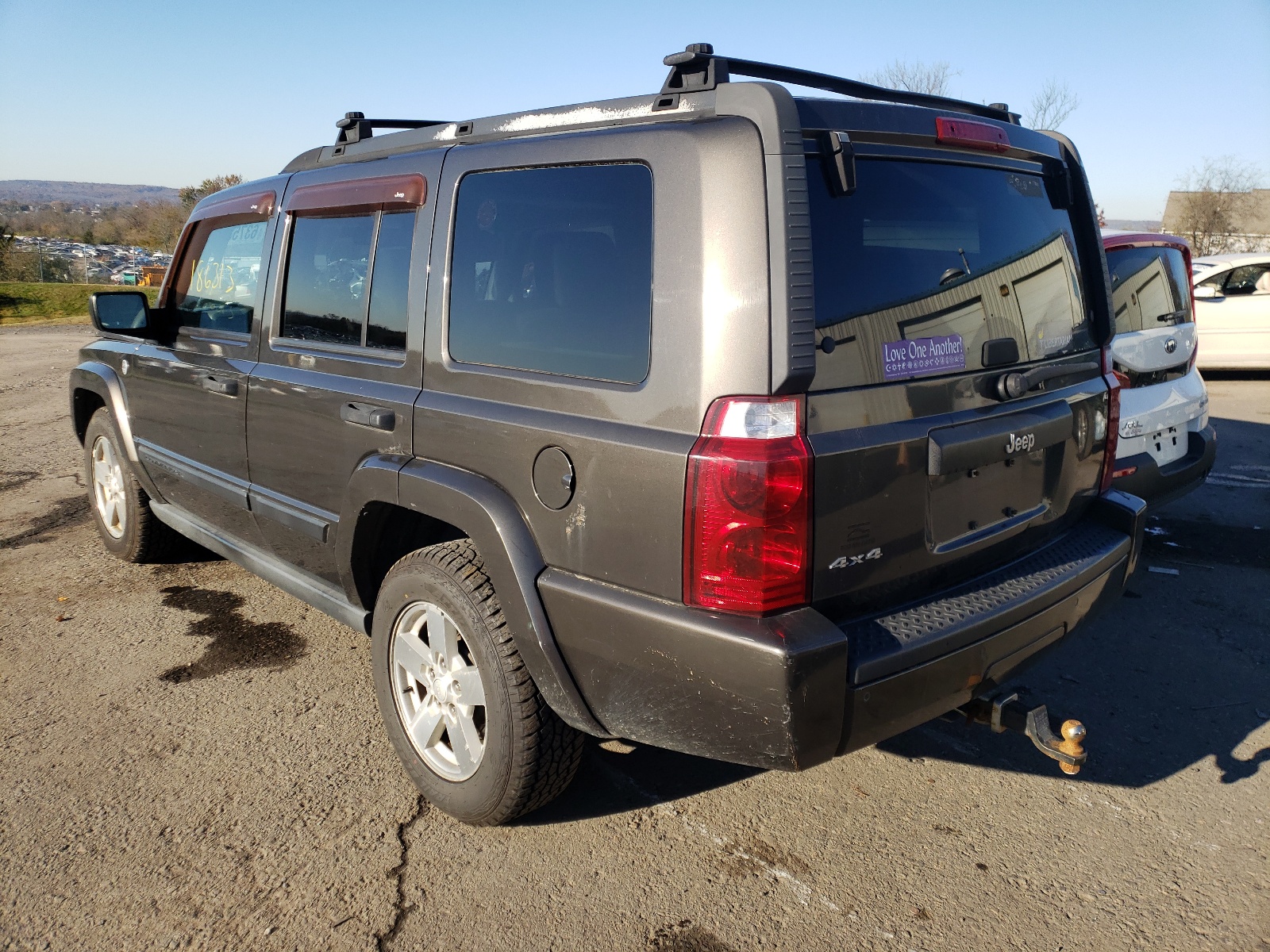Photo 3 from auction – 2006 JEEP COMMANDER with VIN 1J8HG48N56C245480