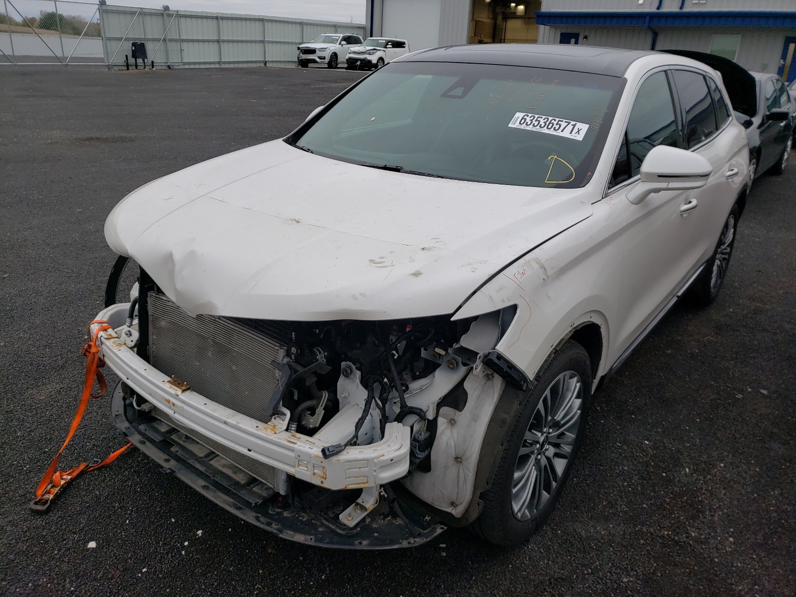 صورة رقم 2 من المزاد - 2016 LINCOLN MKX RESERV مع VIN 2LMTJ8LR3GBL74405