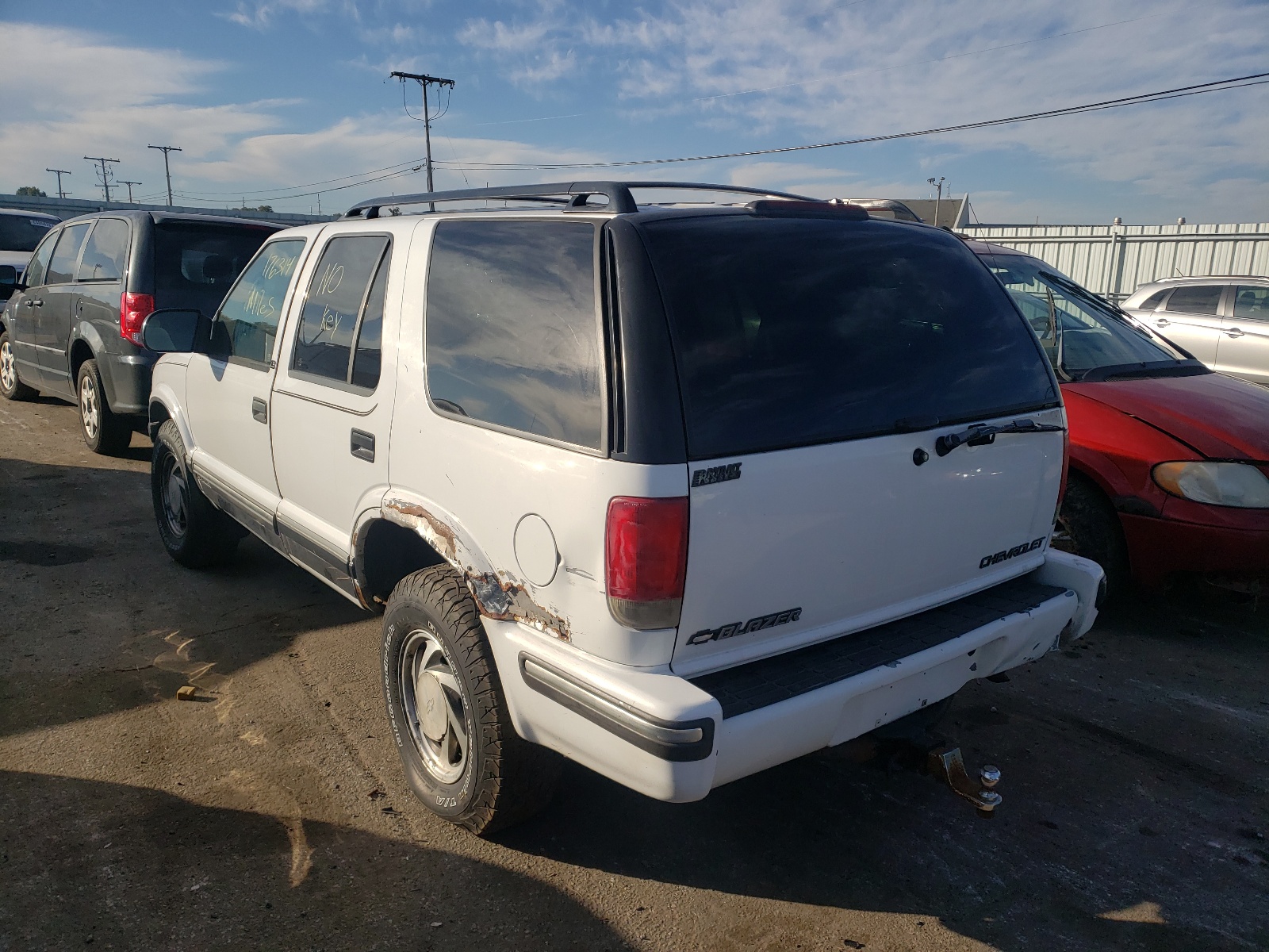 Photo 3 from auction – 1997 CHEVROLET BLAZER with VIN 1GNDT13W3V2249958