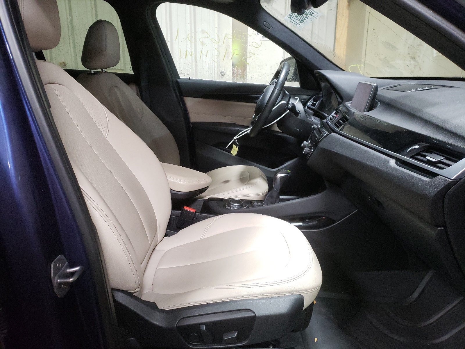 Photo 5 from auction – 2016 BMW X1 XDRIVE2 with VIN WBXHT3C31GP885010