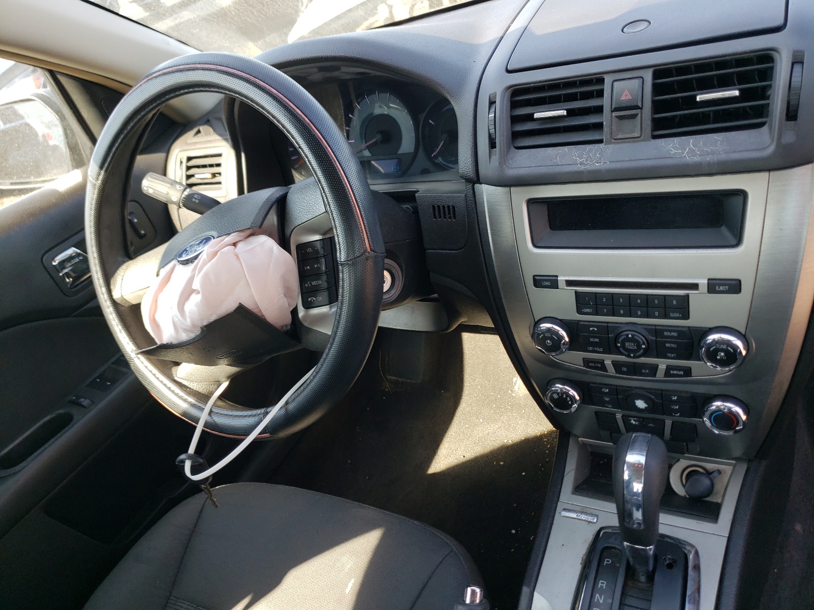 Photo 9 from auction – 2011 FORD FUSION SE with VIN 3FAHP0HA6BR143927