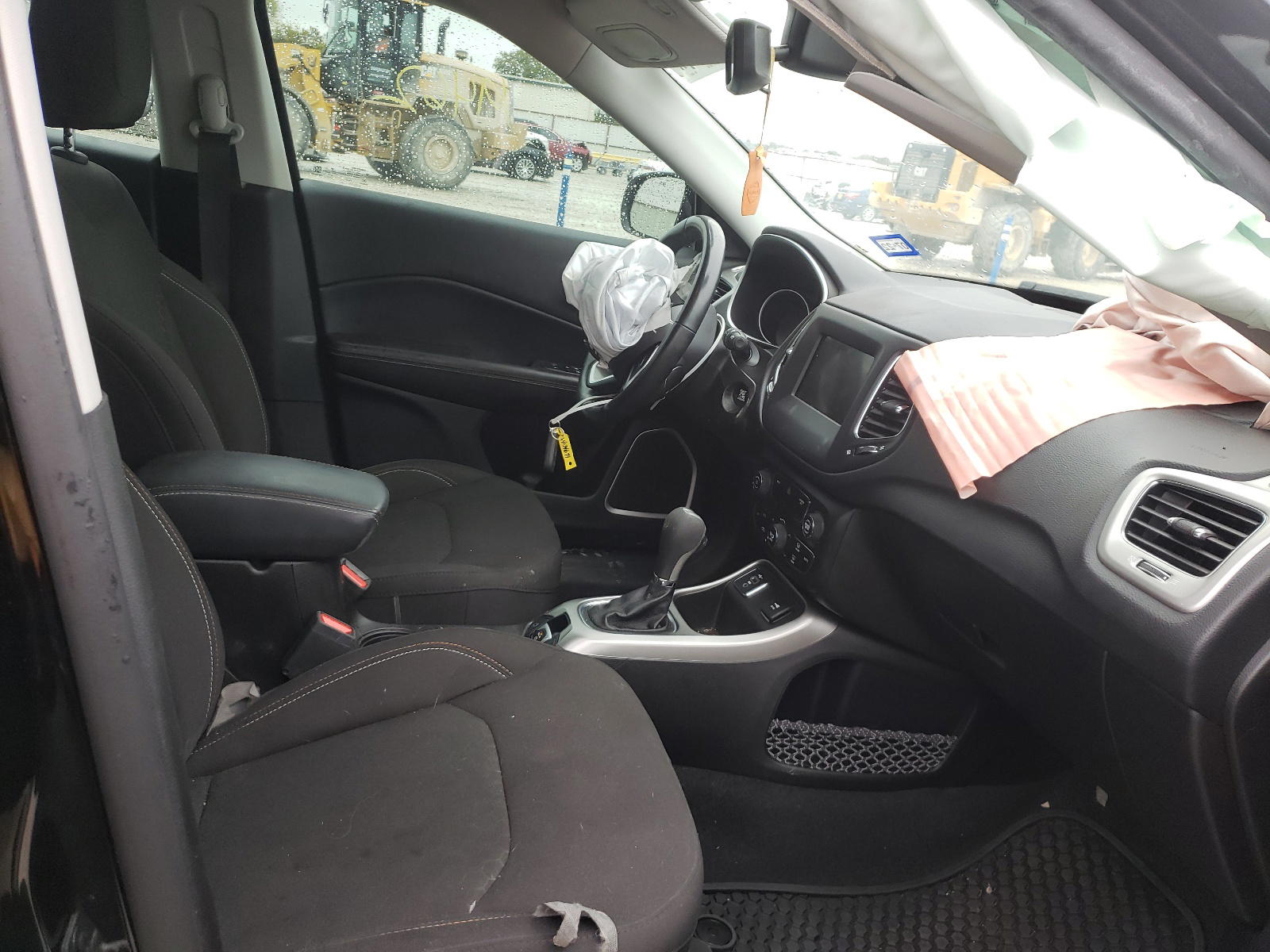 Photo 5 from auction – 2020 JEEP COMPASS SP with VIN 3C4NJCAB6LT166616